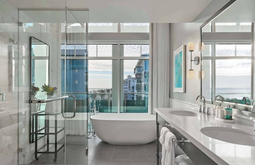 Townsite Hotel | Relax at The Seabird Ocean Resort & Spa - 4-Star Getaway