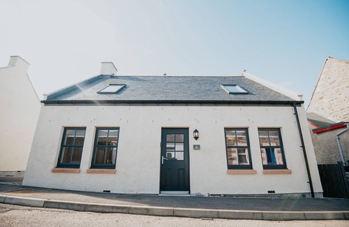 Cullen Cottage | Discover The Seafield Arms Hotel Cullen – Oceanfront Escape