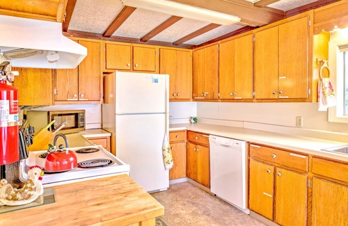 Moclips House | Pet-Friendly Getaway at The Searise Cottage Moclips