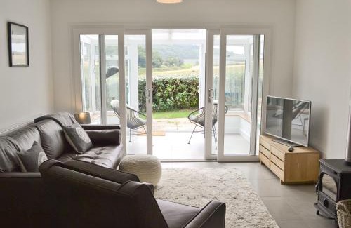 Deepdale House | Family-Friendly Retreat at The Seashells - 4-Star Comfort