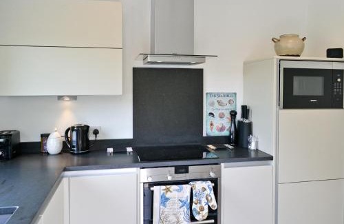 Deepdale House | Family-Friendly Retreat at The Seashells - 4-Star Comfort