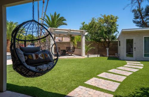 Chandler House | Discover The Seaside Bohemian: Pet-Friendly Beach Retreat