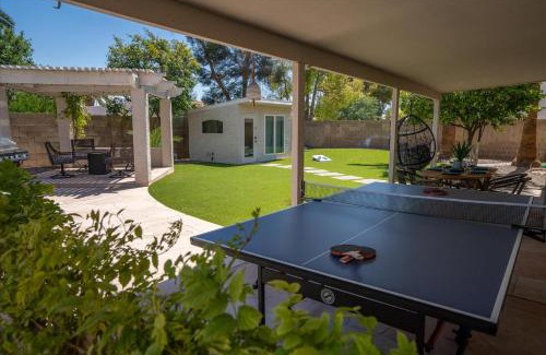 Chandler House | Discover The Seaside Bohemian: Pet-Friendly Beach Retreat