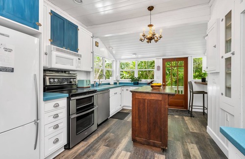 Stuart House | Discover Seaside Treasure: Refreshing Pool & Guesthouse