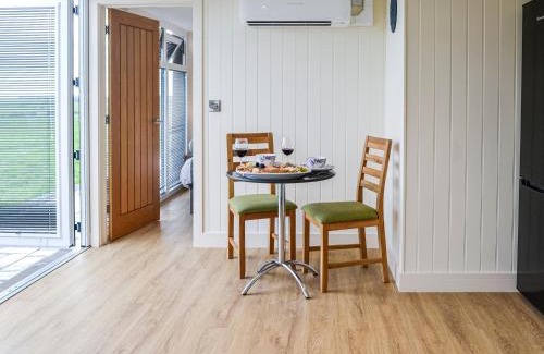 Newton Stewart House | Discover The Seaview Snug: Family-Friendly with a Hot Tub
