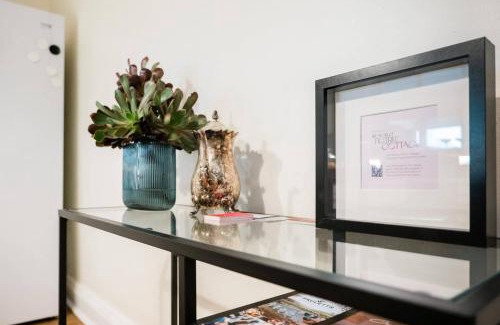 Clare House | Discover The Secret Figtree Cottage - 4-Star Retreat