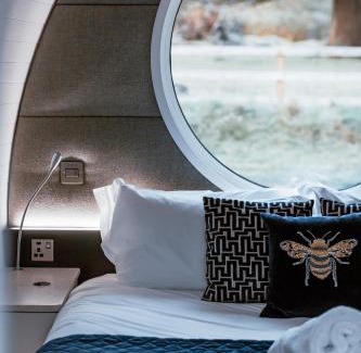 Penicuik Apartment | Discover The Secret Hideaway: Eco-Friendly Retreat Awaits