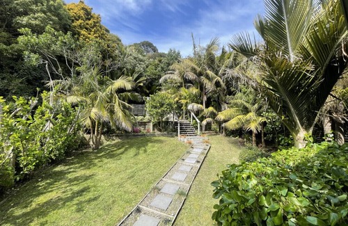 Waiotahi House | The Secret Seaside Sanctuary