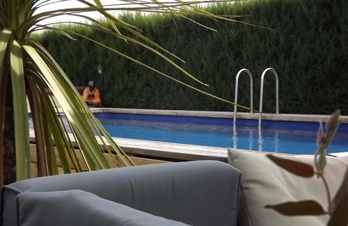 Azur Bed & Breakfast | Discover The Secret Spot Lodge: Family-Friendly Retreat