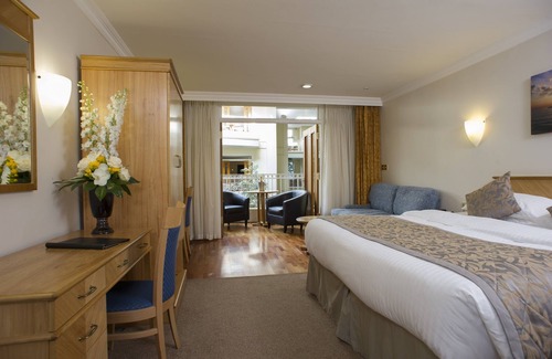 Douglas Hotel | The Sefton