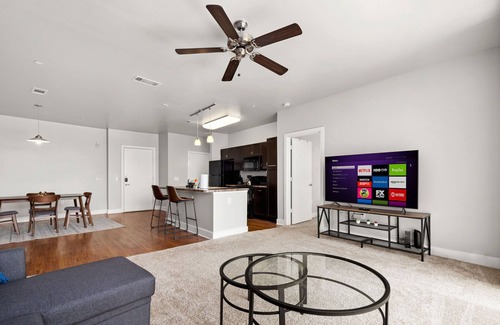 King William Apartment | Riverwalk Loft at The Selena: Guest Rated 10/10 & Pet Friendly