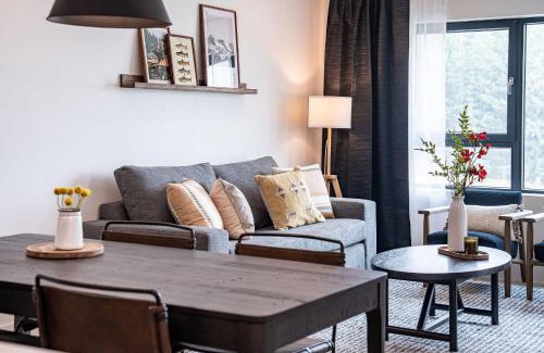 Revelstoke Apartment | Discover The Selkirk House: Family-Friendly in Revelstoke