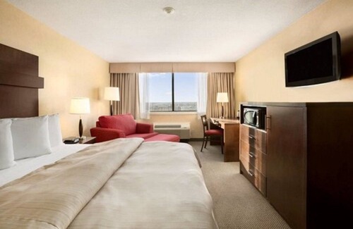 Timmins Hotel | Convenient Senator Hotel & Conference Centre in Timmins