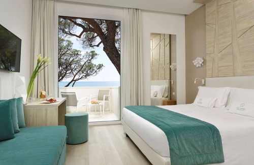 Follonica Hotel | Delightful Ocean View at The Sense Experience Resort