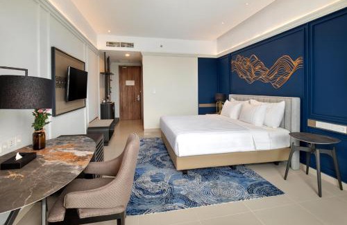 Marinsow Hotel | Relax at The Sentra Manado: Oceanfront Retreat with Pool