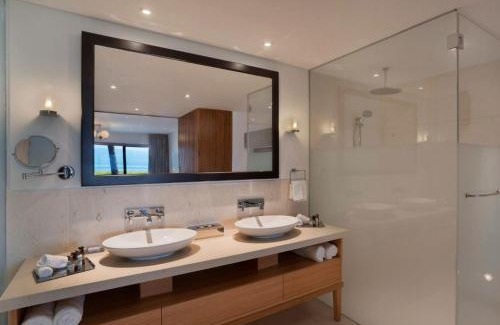 Ein Gev Hotel | Experience The Setai Sea Of Galilee: Oceanfront Bliss Awaits