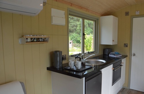 Pickering Cabin | The Sett No Hot Tub 1 pet allowed Onsite Fishing