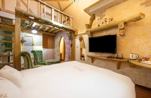 Eumseong Hotel | Discover The Seven Dwarfs in Eumseong Forest Retreat