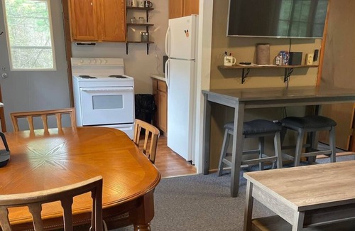 Hubbard Lake Cabin | Impeccably Rated The Shack! Enjoy Breakfast & Family Perks