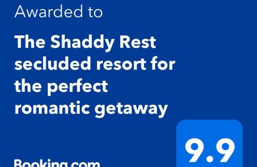 Shadforth House | Romantic Retreat at The Shaddy Rest: Breakfast Included!