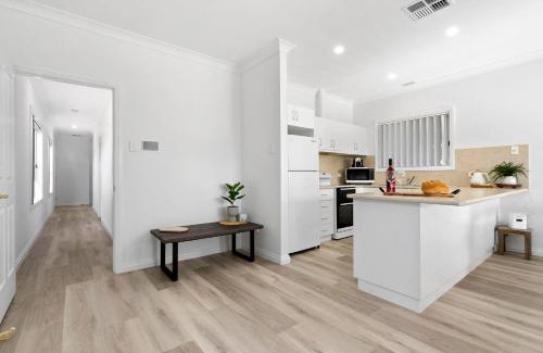 Renmark Apartment | Guest Rated 9.7: Family-Friendly Bliss at The Shamrock House