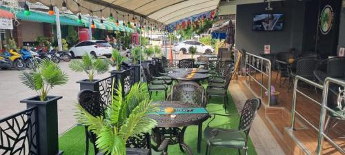 Bang Sare Hotel | The Shamrock