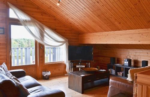 Fritton House | Indulge in Luxury at The Shank - 5-Star Family Retreat