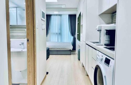 Jung-gu Apartment | Prime Location at NEST Myeongdong Residence Near Attractions