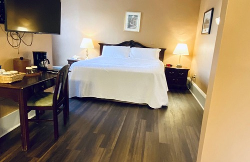 Shawnee On Delaware Resort | Discover The Shawnee Inn and Golf Resort with Spa & Pool