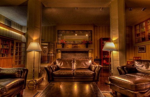 Shawnee On Delaware Resort | Discover The Shawnee Inn and Golf Resort with Spa & Pool