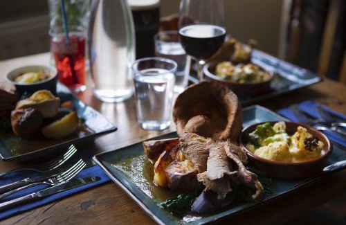 Chute Forest Hotel | Experience The Shears Inn: Pet-Friendly with Breakfast