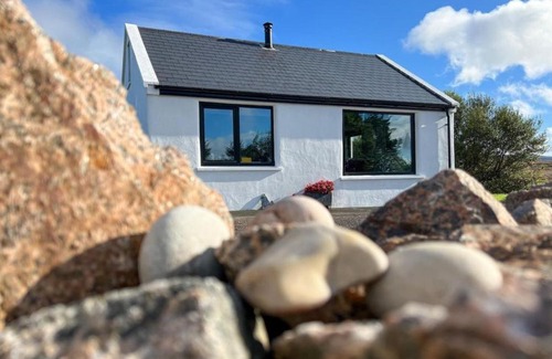 Dungloe Apartment | Exceptional Stay at The Shed Cottage with Wheelchair Access