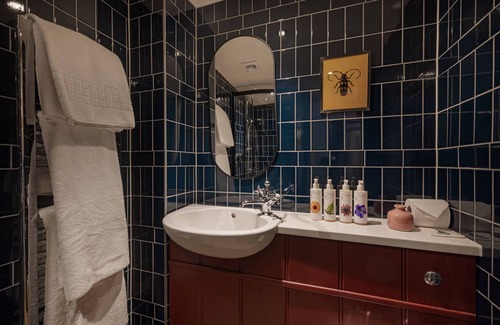 Stow-on-the-Wold Hotel | Cozy Stay at The Sheep on Sheep Street with Family-Friendly Amenities