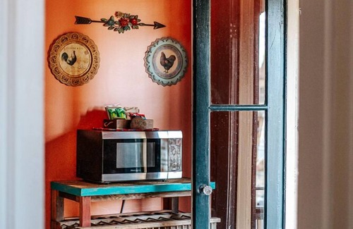 Staunton Apartment | Discover The Shenandoah Suite: Family-Friendly Retreat