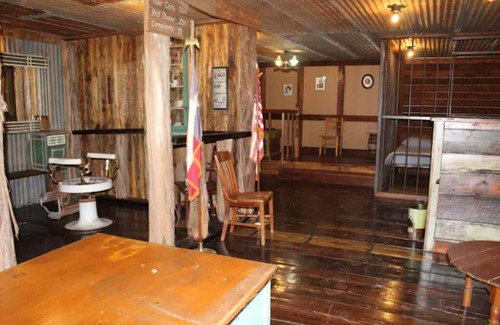 Morgan Mill Cottage | The Sheriff's Office-@Rooms at The Oak Dale