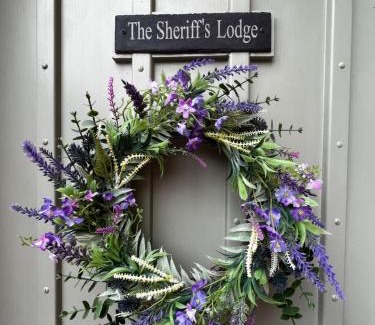 Dingwall Apartment | Welcoming The Sheriffs Lodge: Rated 9.3 with Breakfast Included