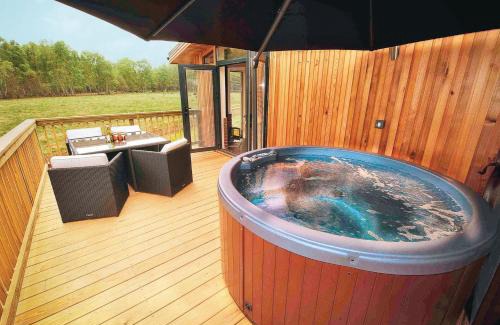 Dukeries Mill Resort | Discover The Sherwood Hideaway Lodges: Family-Friendly Retreat