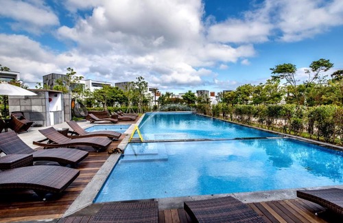 Pyoseon House | Relax at The Shimpang Spa & Poolvilla with Family-Friendly Fun