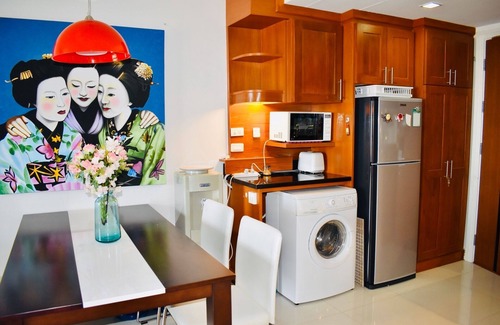 Chang Khlan Condo | Elegant 1 Bedroom Executive Suite in Night Bazaar Area