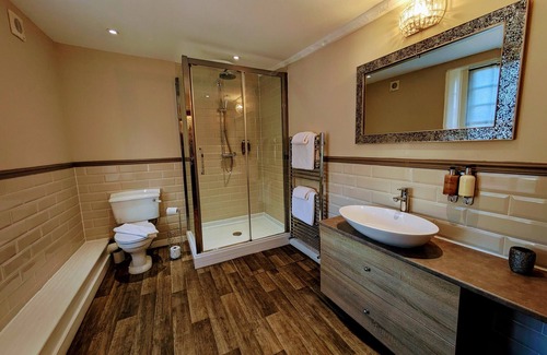 Burmarsh Bed & Breakfast | Comfortable Stay at The Ship Inn with Family-Friendly Amenities