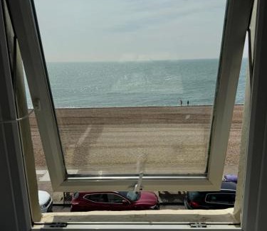 Sandgate Bed & Breakfast | Discover The Ship Inn - Sandgate with Breakfast Included