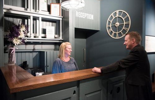 Chatham Hotel | Discover The Ship & Trades: Pet-Friendly Family Retreat
