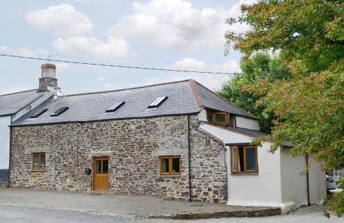 Jacobstow House | Experience Comfort at The Shippon - 4-Star Family Retreat
