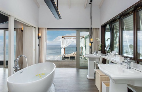 Kata Hotel | Experience The Shore at Katathani: 5-Star Paradise Awaits