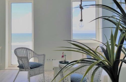 Espinho House | Oceanfront Bliss at The Shore @ BaíaBeach - Rated 9/10