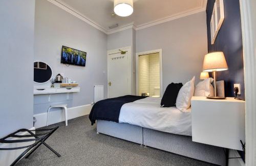 Gourock House | Discover The Shore: Guest Rated 8.6/10 for Comfort
