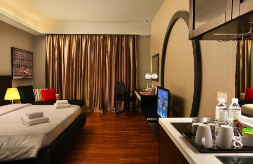 Bunga Paya Pantai Hotel | Relax at The Shore Hotel & Residences with Ocean Views