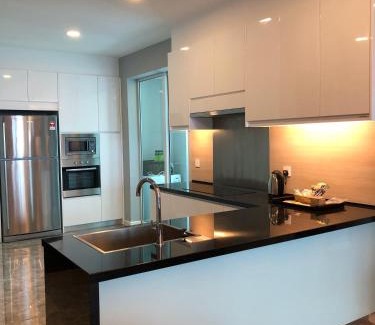 Bunga Paya Pantai Apartment | Relaxing Stay at The Shore Near Jonker Street with Pool