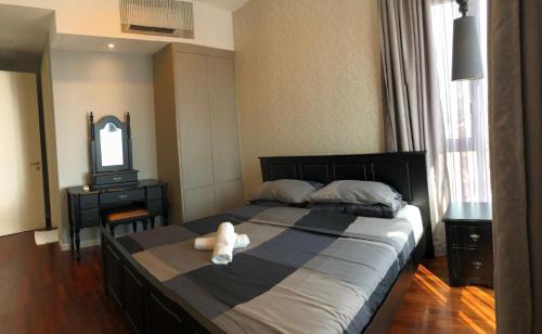 Bunga Paya Pantai Apartment | Relaxing Stay at The Shore Near Jonker Street with Pool