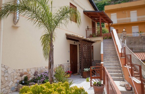 Agrigento Villa | Discover The Sicilian Villetta: Family & Pet Friendly Retreat